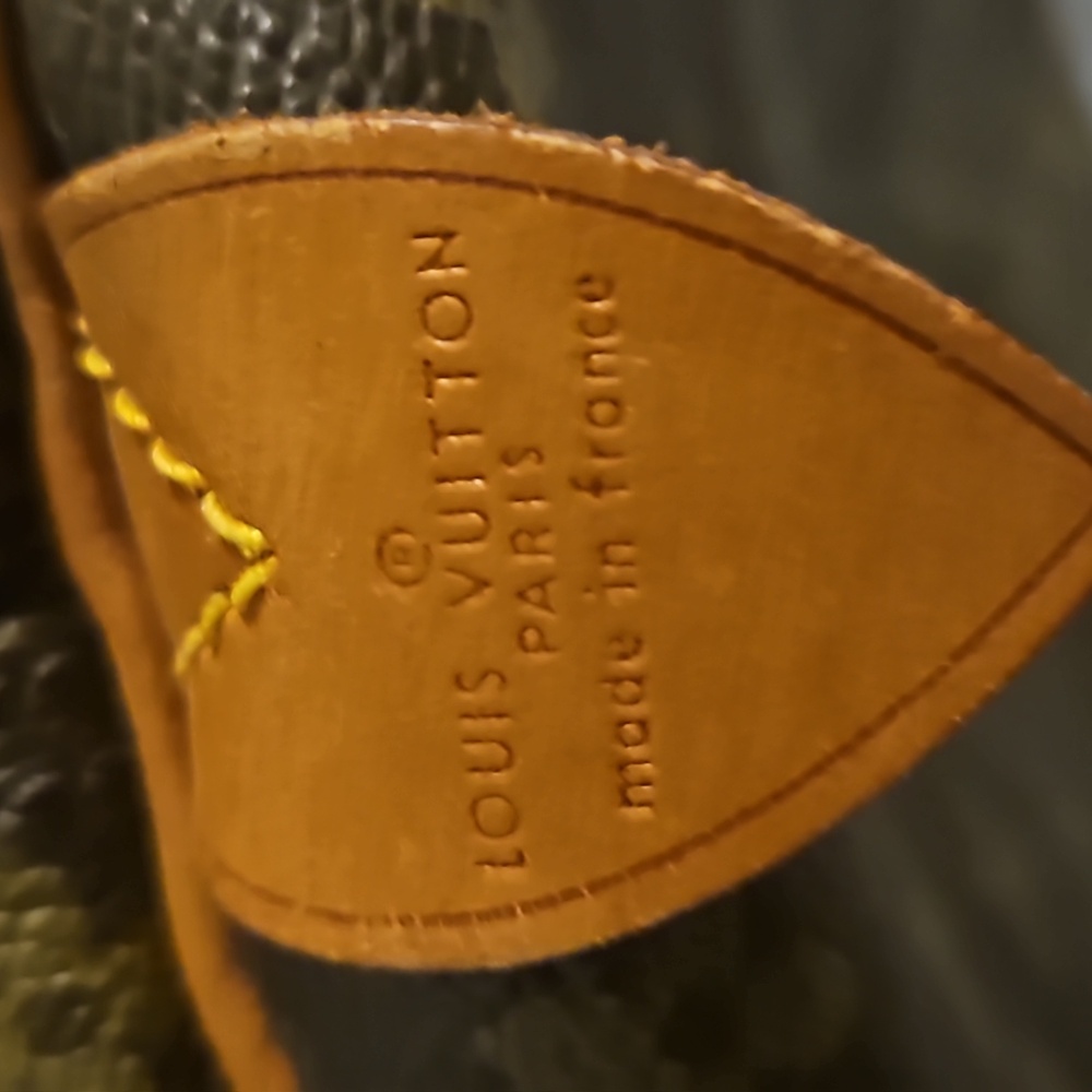 Vintage LV duffle - Picture 6 of 16